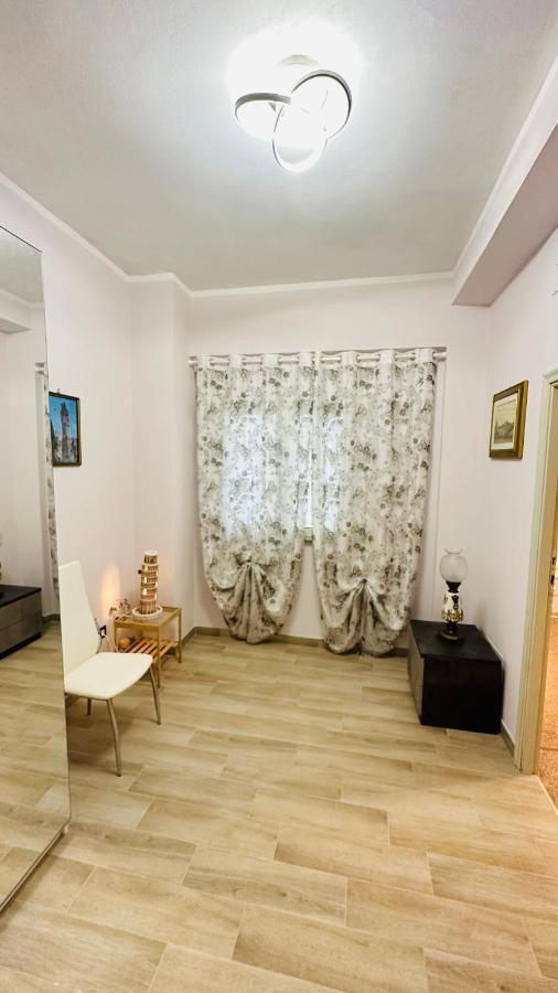 B&B Peace 2 Pisa Bagian luar foto